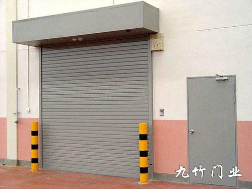 鋼質(zhì)卷簾門(mén)